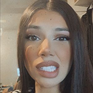 Meet your Posher, Tania